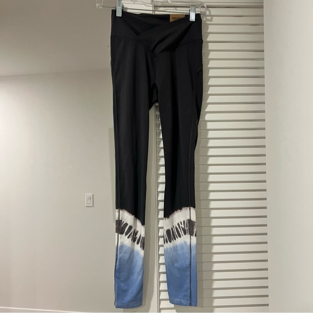 NWT VS Pink Crossover leggings
